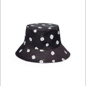 Alice + Olivia Reversible Bucket Hat